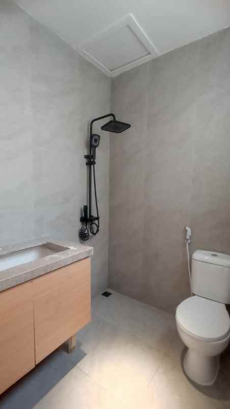 dijual rumah bangun cipta sarana bcs