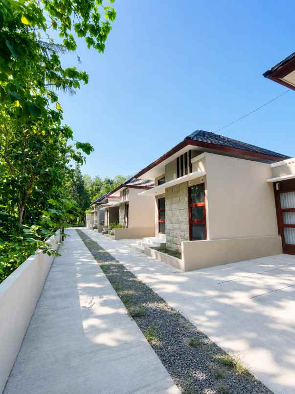 dijual rumah barat alun alun