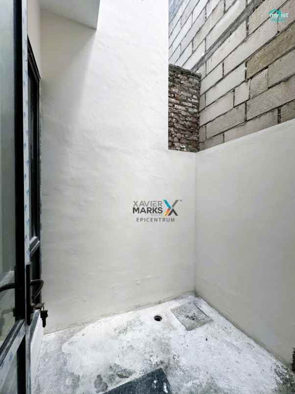 dijual rumah baru di royal paka dekat upn merr