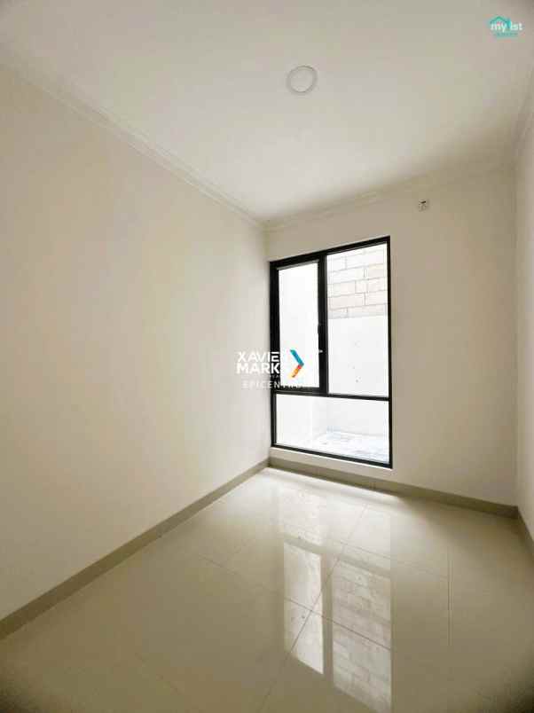 dijual rumah baru di royal paka dekat upn merr