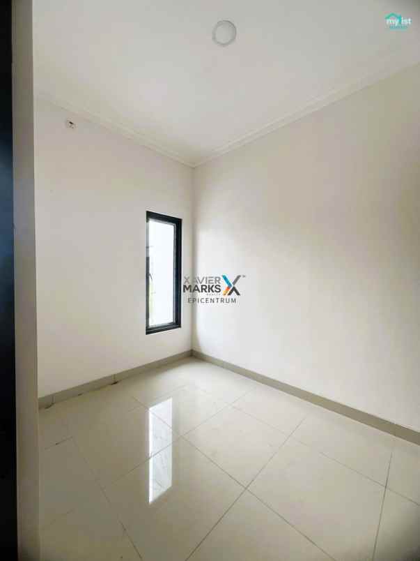 dijual rumah baru di royal paka dekat upn merr