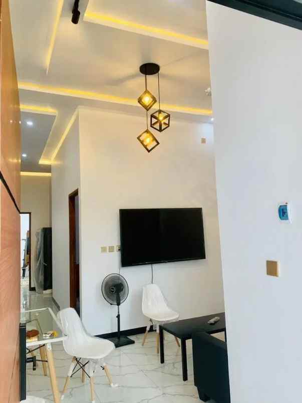 dijual rumah baru minimalis full furnish di larangan