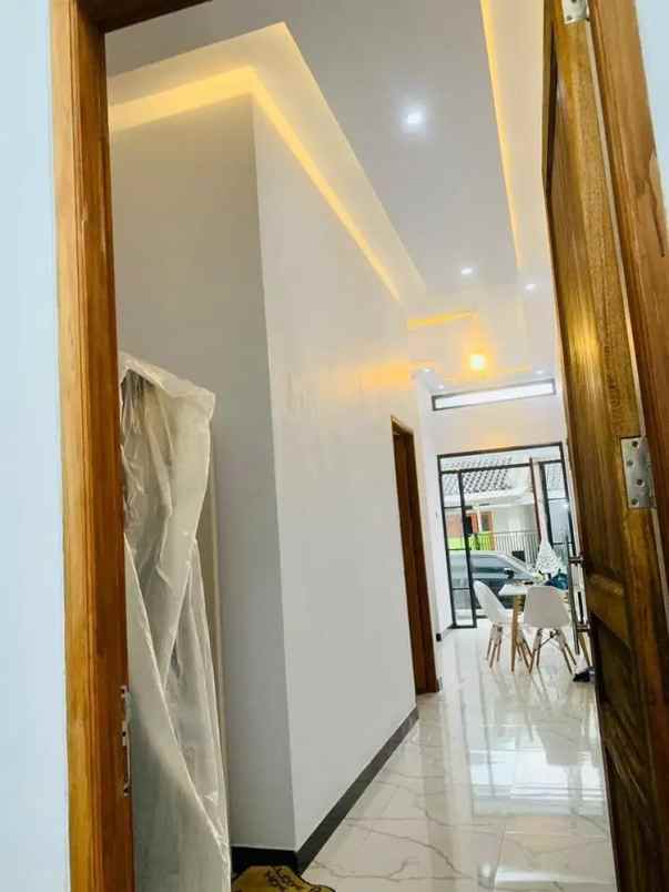 dijual rumah baru minimalis full furnish di larangan
