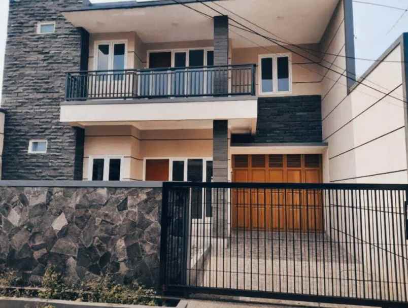 dijual rumah batu nunggal buah batu bandung