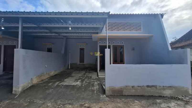 dijual rumah bimomartani ngemplak