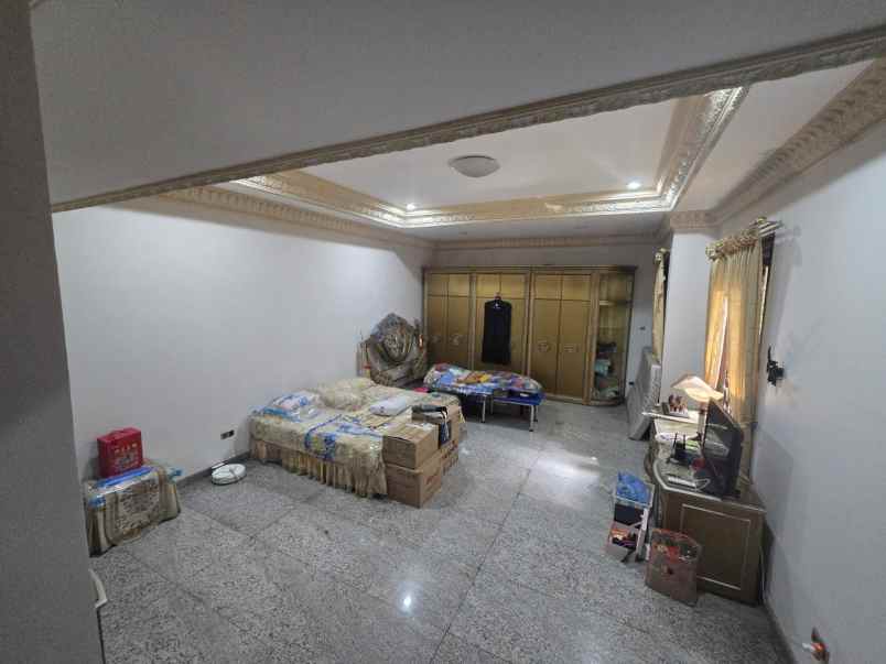 dijual rumah bintang diponggo
