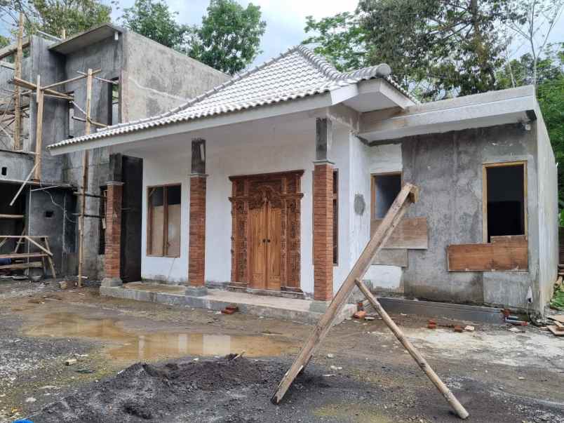 dijual rumah borobudur