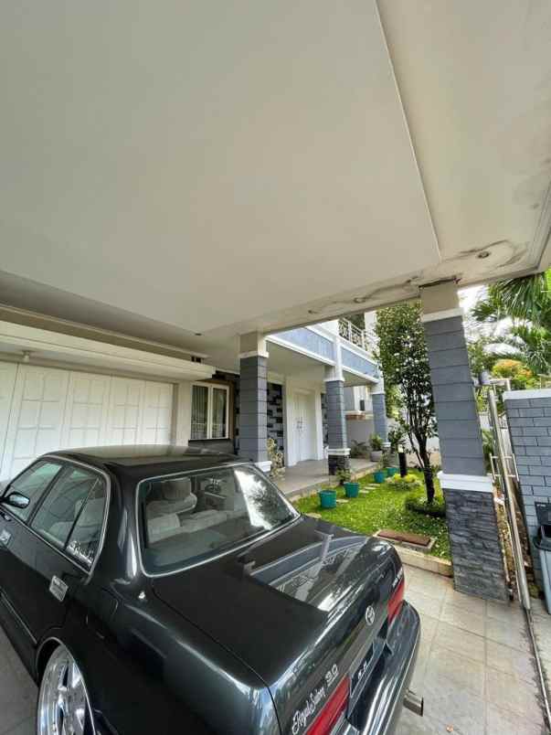 dijual rumah boulevard di kota wisata cibubur