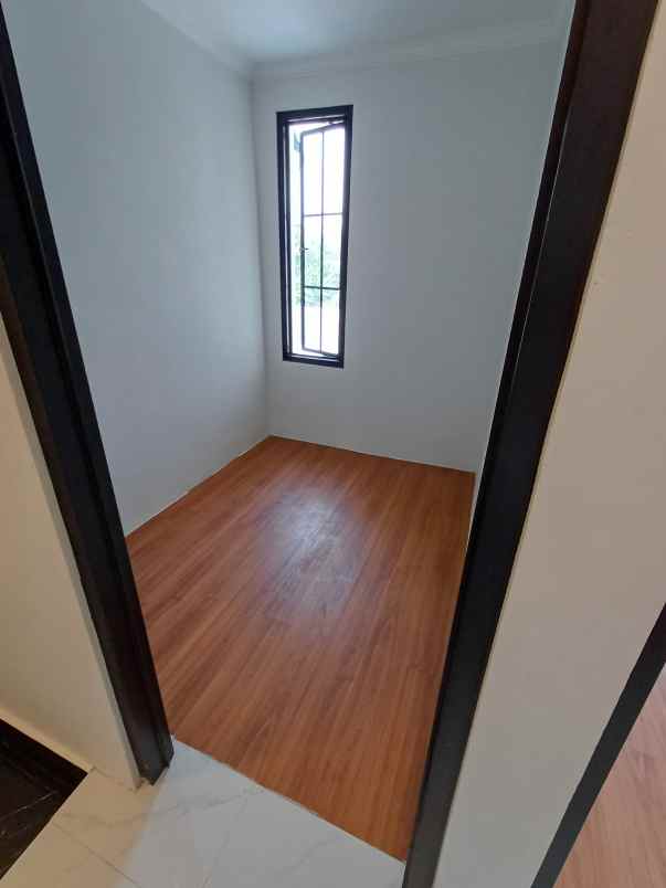 dijual rumah buaran ciater serpong