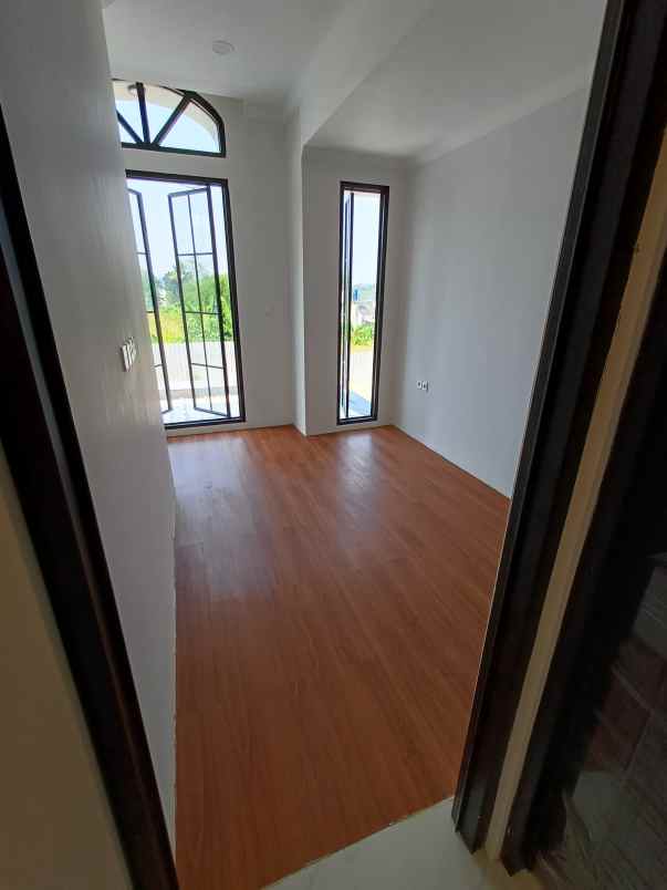 dijual rumah buaran ciater serpong