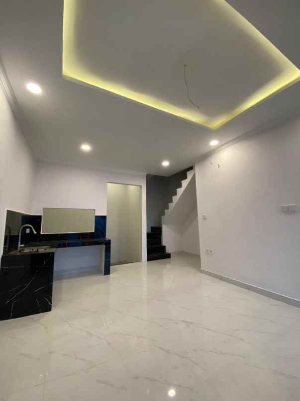 dijual rumah buaran ciater serpong