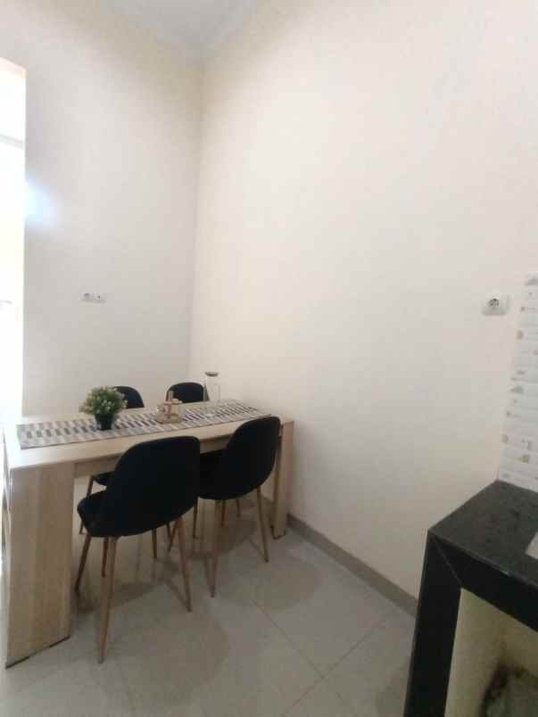 dijual rumah bumi anggrek bekasi