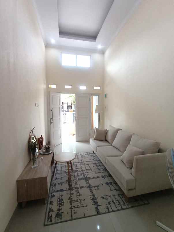 dijual rumah bumi anggrek bekasi