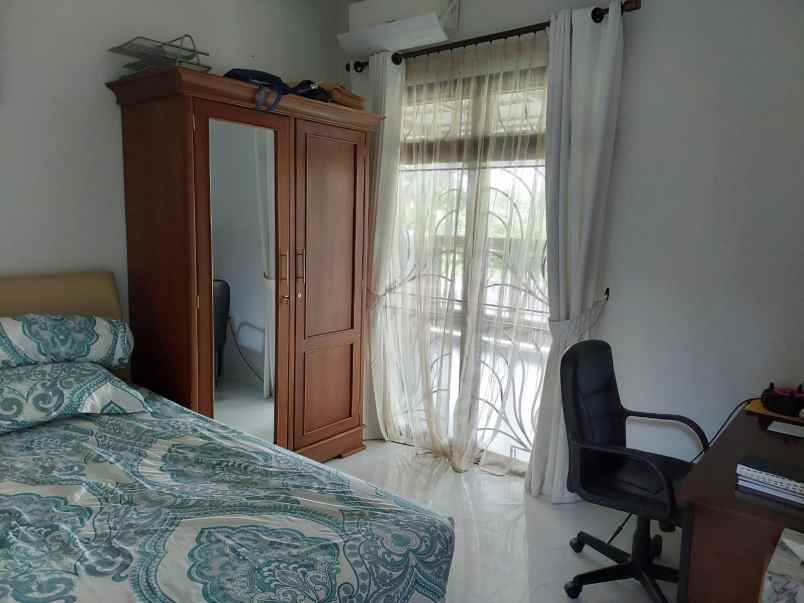 dijual rumah cantik lagoon ville citra raya tangerang