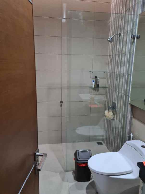 dijual rumah cempaka putih