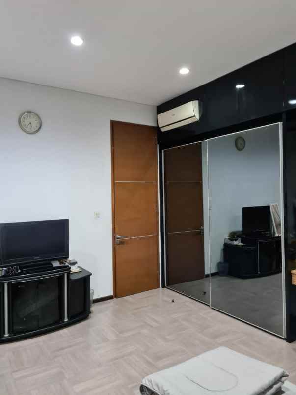 dijual rumah cempaka putih