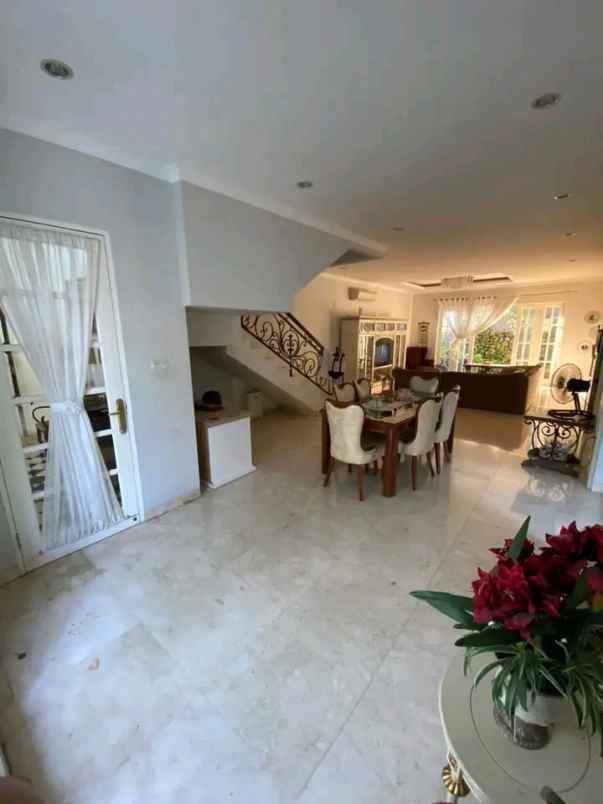 dijual rumah cempaka putih tengah