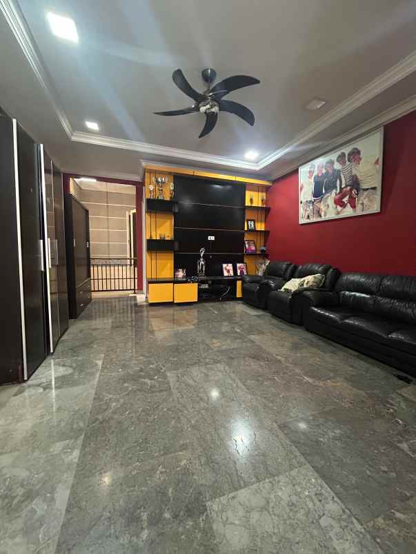 dijual rumah cempaka putih tengah