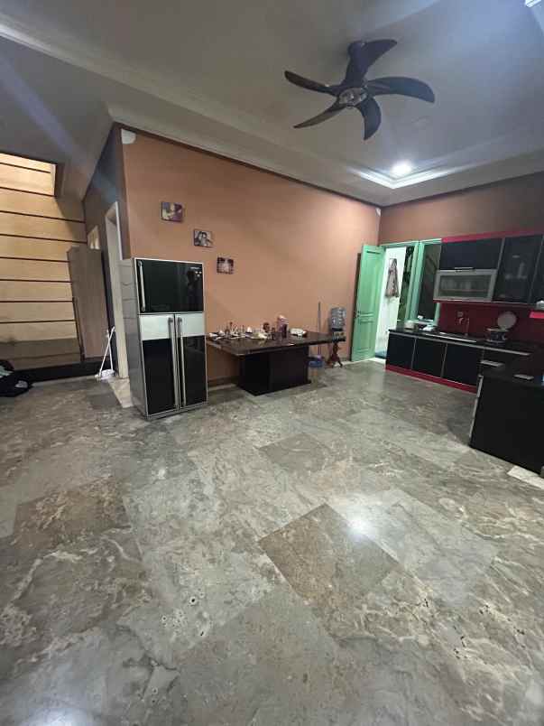 dijual rumah cempaka putih tengah