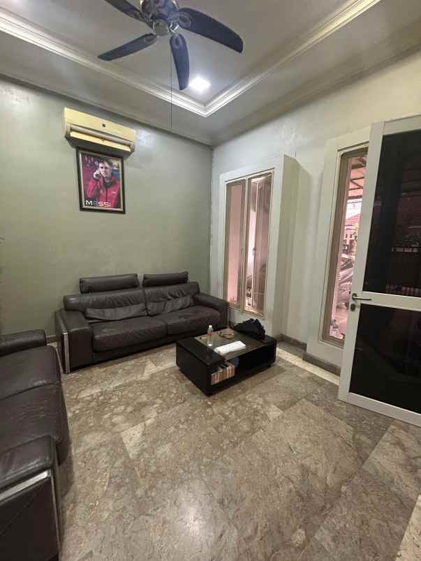 dijual rumah cempaka putih tengah