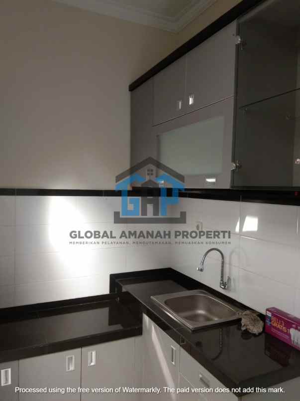 dijual rumah cihanjuang