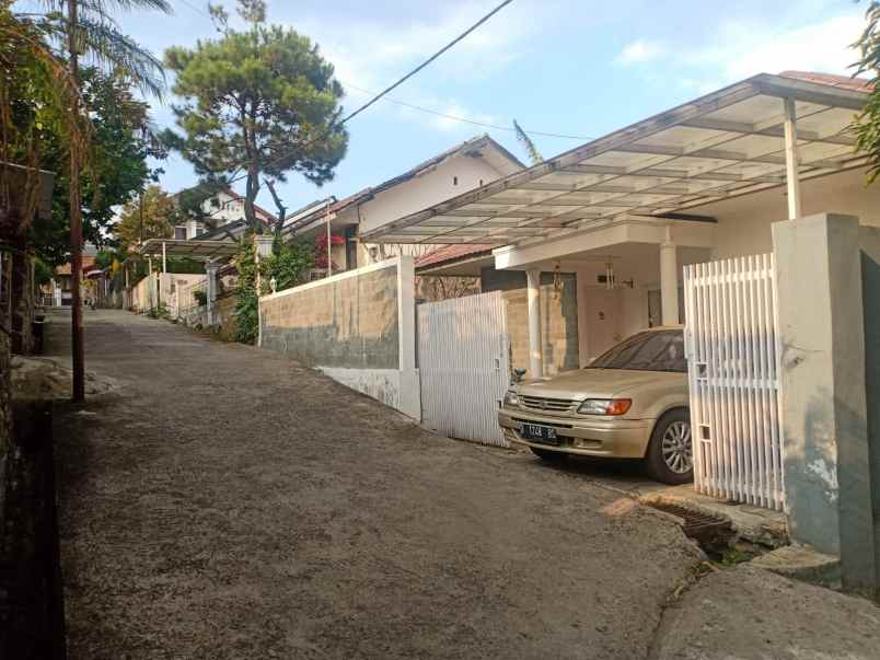 dijual rumah cihanjuang cibaligo