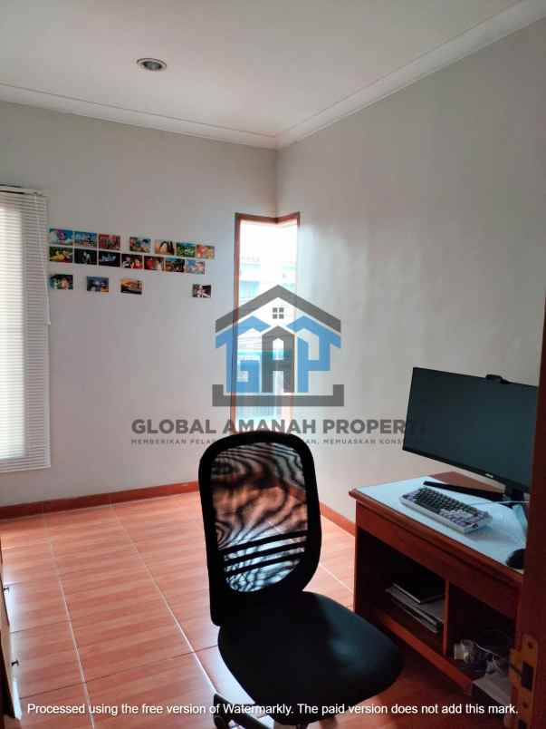 dijual rumah cihanjuang raya