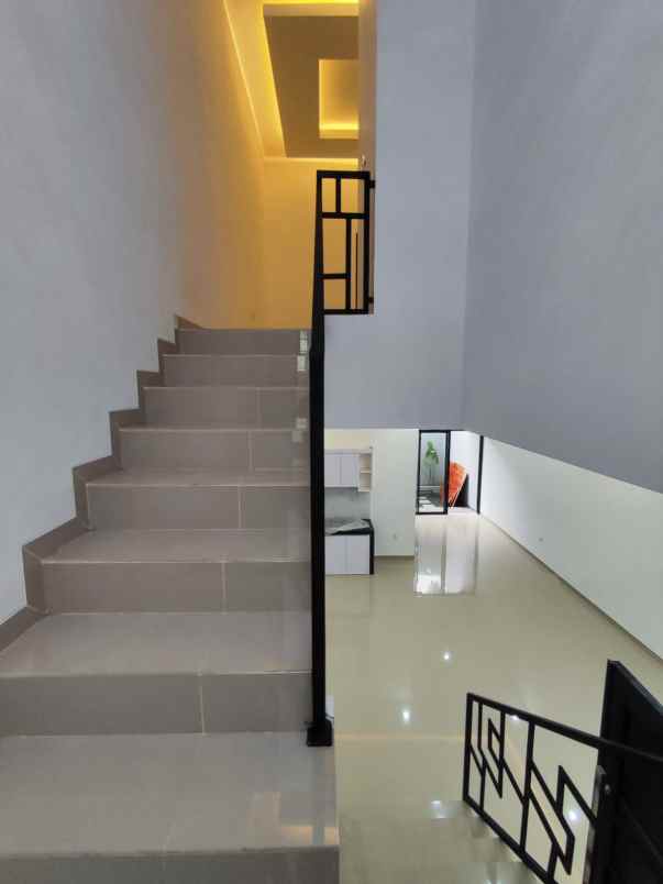 dijual rumah cipayung jakarta timur