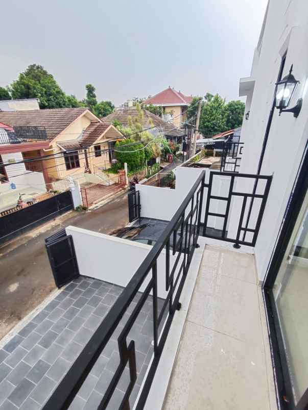 dijual rumah cipayung jakarta timur