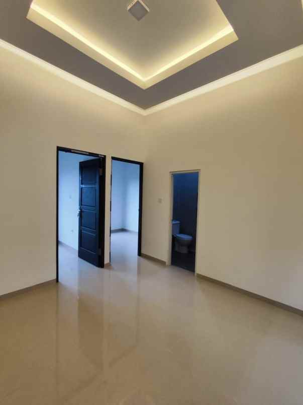 dijual rumah cipayung jakarta timur