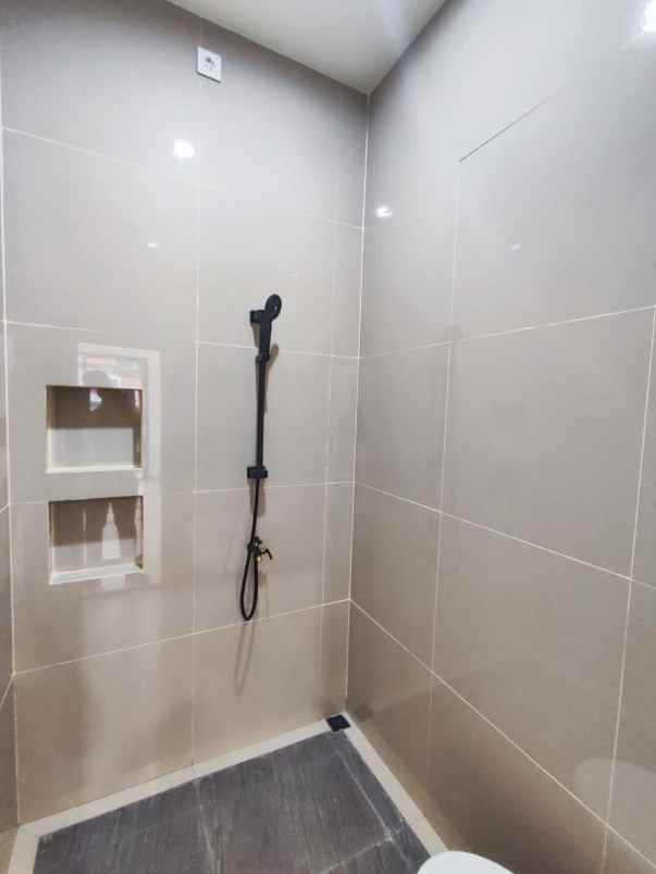 dijual rumah cipayung jakarta timur