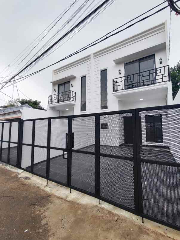 dijual rumah cipayung jakarta timur