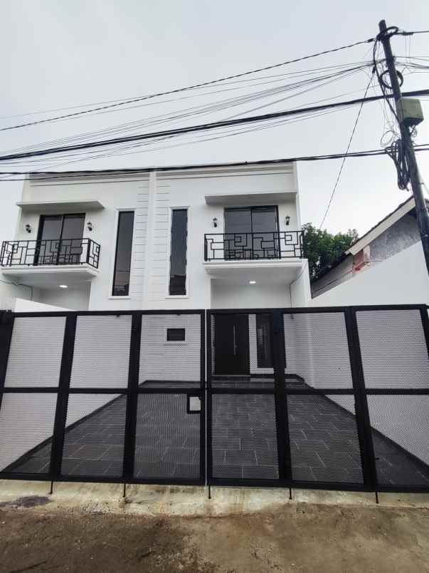 dijual rumah cipayung jakarta timur