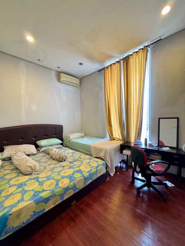 dijual rumah cipete cilandak barat