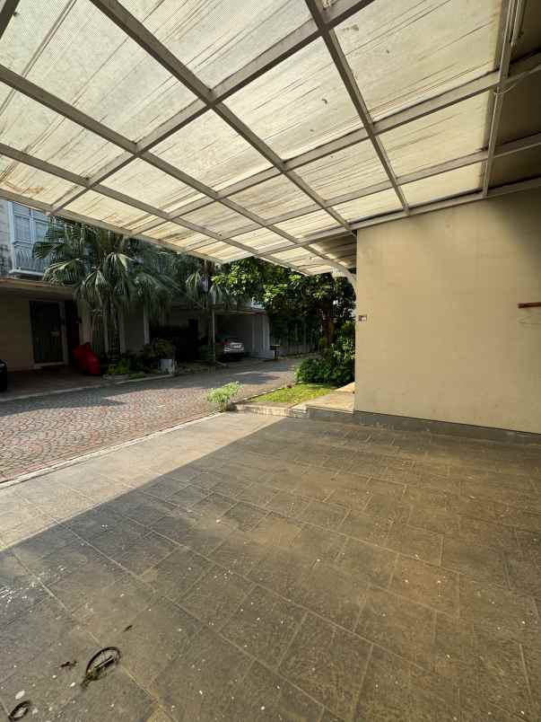 dijual rumah cipete cilandak barat