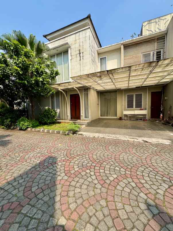 dijual rumah cipete cilandak barat