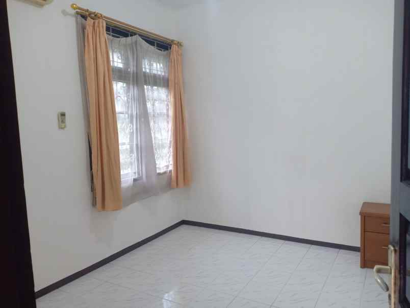 dijual rumah cipinang indah