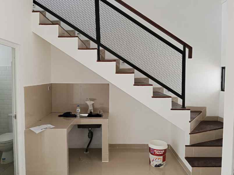 dijual rumah ciracas