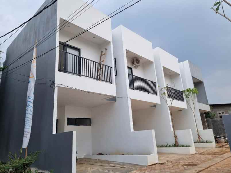 dijual rumah ciracas