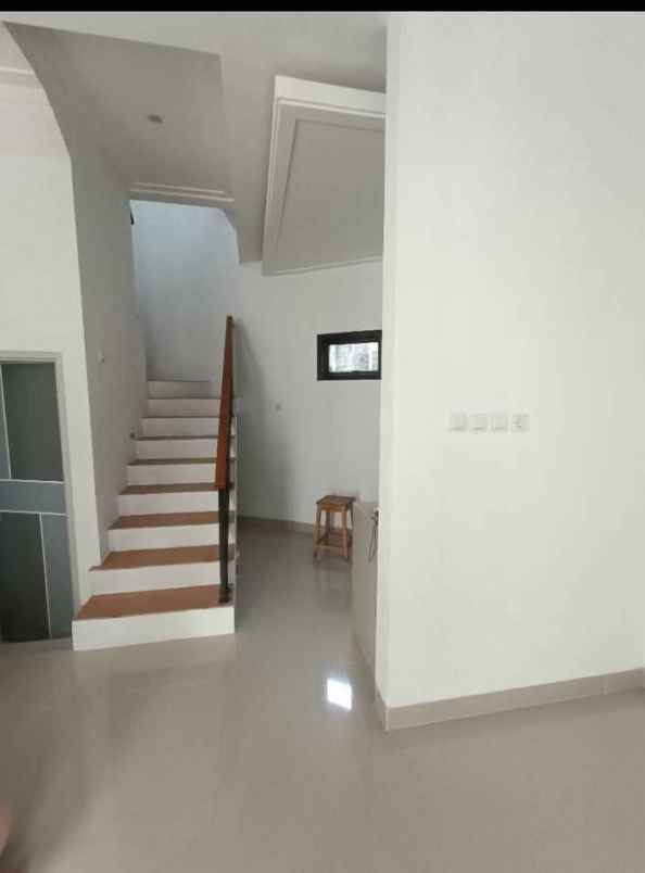 dijual rumah ciracas jaktim