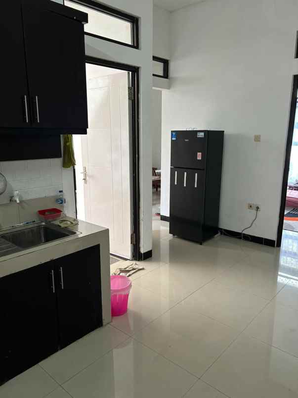 dijual rumah ciwaruga