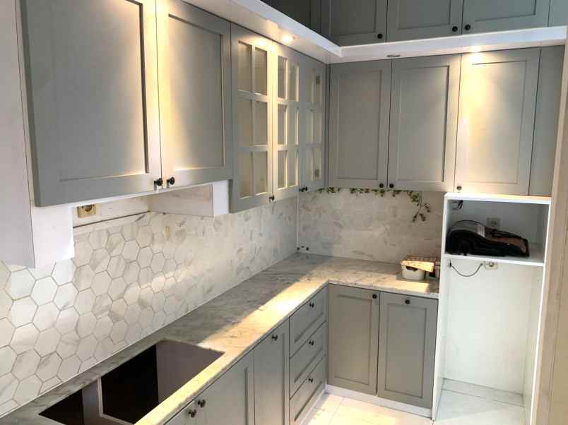 dijual rumah cluster alamanda jgc