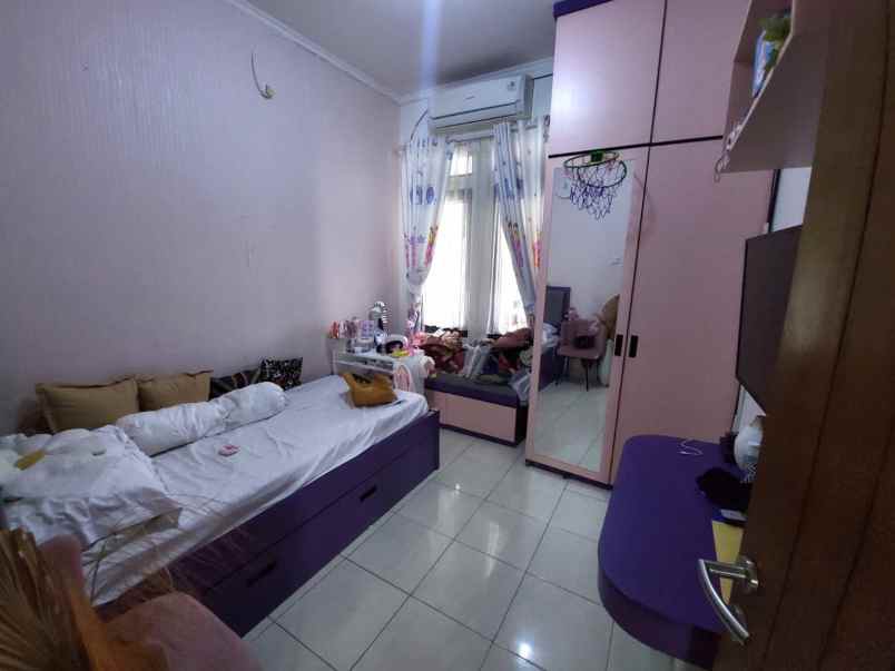 dijual rumah cluster aralia harapan