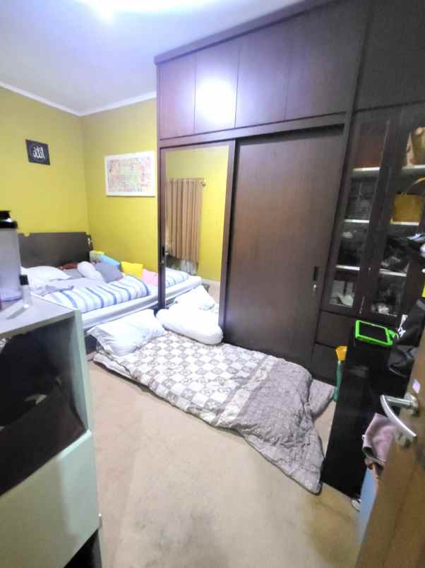 dijual rumah cluster aralia harapan