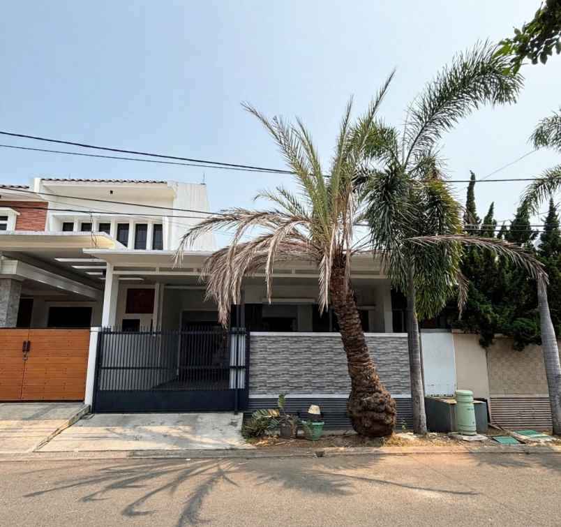 dijual rumah cluster aralia harapan