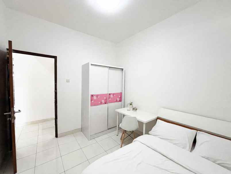 dijual rumah cluster aralia harapan