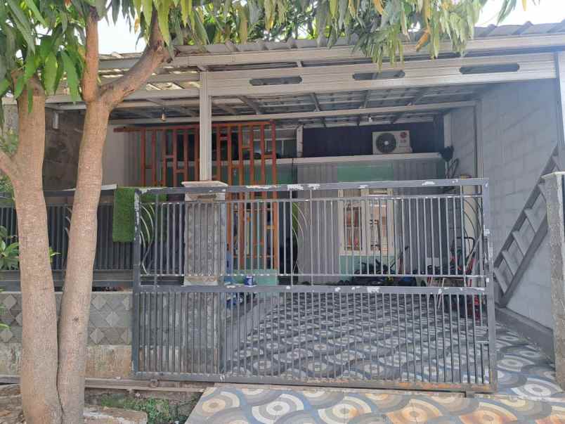 dijual rumah cluster bumi tessa