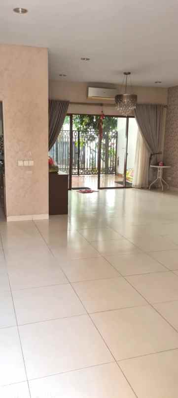 dijual rumah cluster cassia jgc jakarta