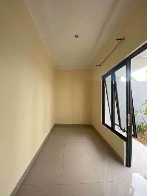 dijual rumah cluster karyawangi asri