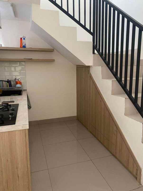 dijual rumah cluster karyawangi asri